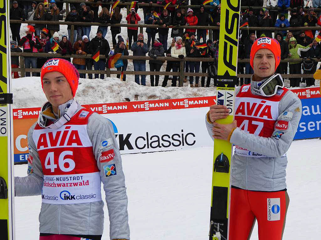 8500 Zuschauer haben am Samstag beim Weltcupskispringen in Neustadt den Sieg des Norwegers Johann Andre Forfang erlebt. Severin Freund wurde Fnfter, Andreas Wank aus Titisee Zehnter.