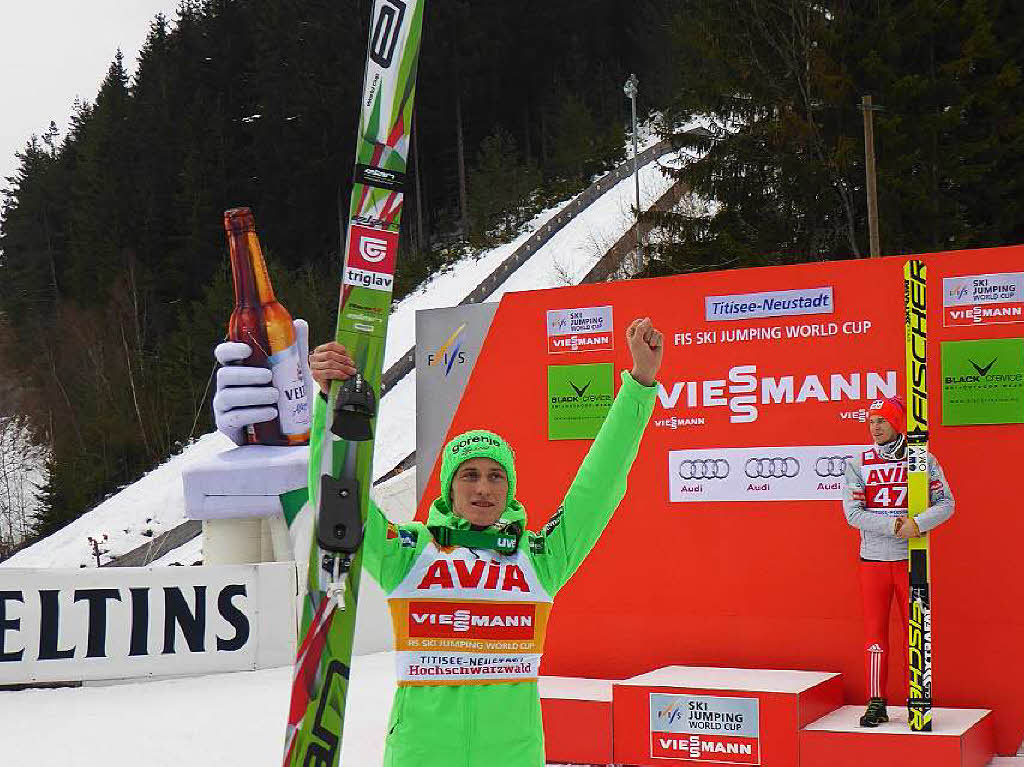 8500 Zuschauer haben am Samstag beim Weltcupskispringen in Neustadt den Sieg des Norwegers Johann Andre Forfang erlebt. Severin Freund wurde Fnfter, Andreas Wank aus Titisee Zehnter.