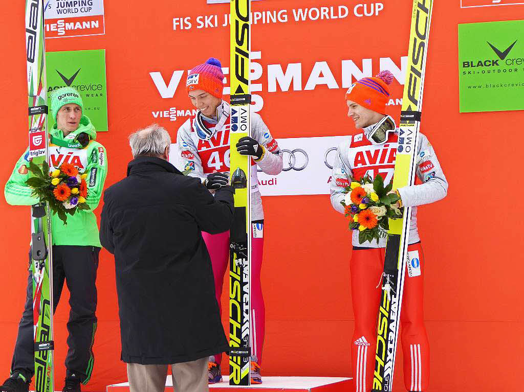 8500 Zuschauer haben am Samstag beim Weltcupskispringen in Neustadt den Sieg des Norwegers Johann Andre Forfang erlebt. Severin Freund wurde Fnfter, Andreas Wank aus Titisee Zehnter.