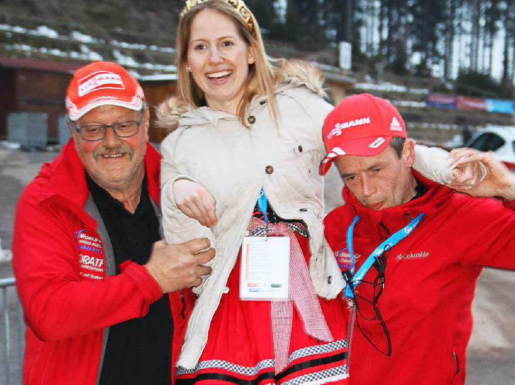 8500 Zuschauer haben am Samstag beim Weltcupskispringen in Neustadt den Sieg des Norwegers Johann Andre Forfang erlebt. Severin Freund wurde Fnfter, Andreas Wank aus Titisee Zehnter.