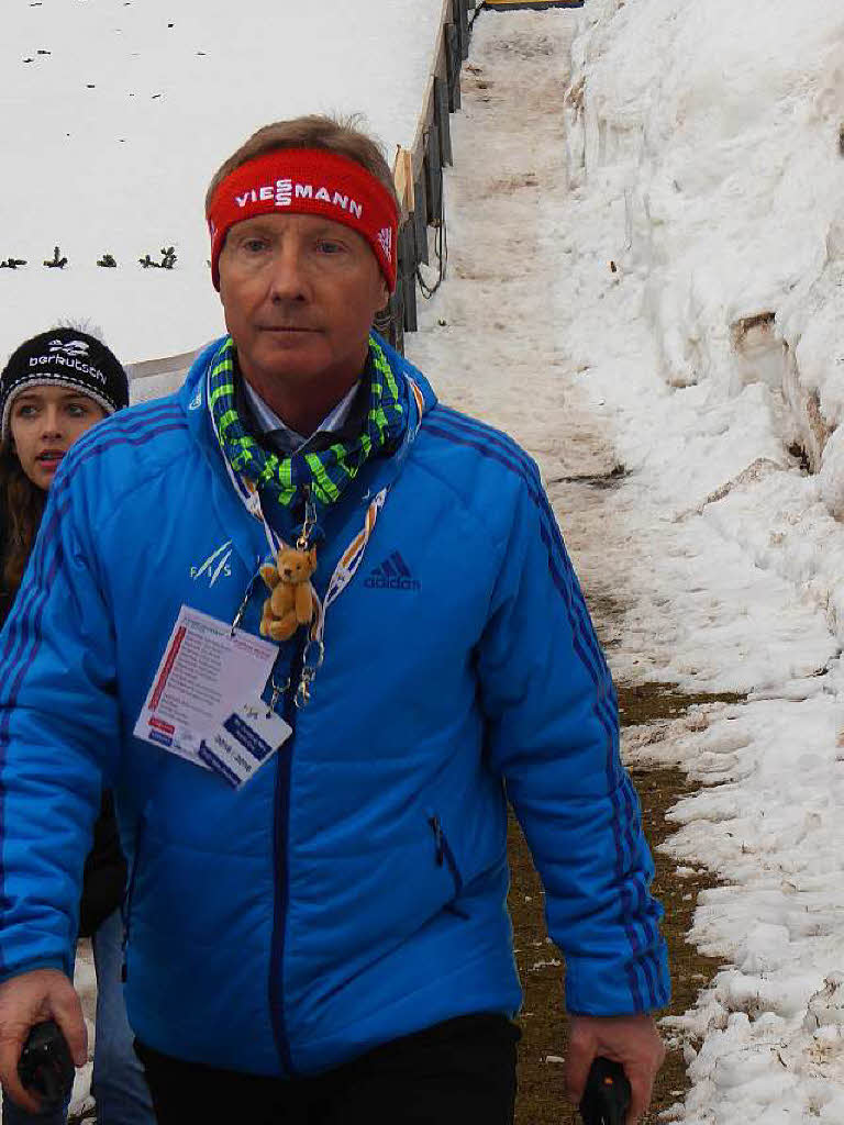 8500 Zuschauer haben am Samstag beim Weltcupskispringen in Neustadt den Sieg des Norwegers Johann Andre Forfang erlebt. Severin Freund wurde Fnfter, Andreas Wank aus Titisee Zehnter.