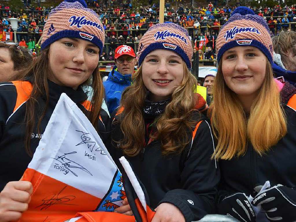 8500 Zuschauer haben am Samstag beim Weltcupskispringen in Neustadt den Sieg des Norwegers Johann Andre Forfang erlebt. Severin Freund wurde Fnfter, Andreas Wank aus Titisee Zehnter.