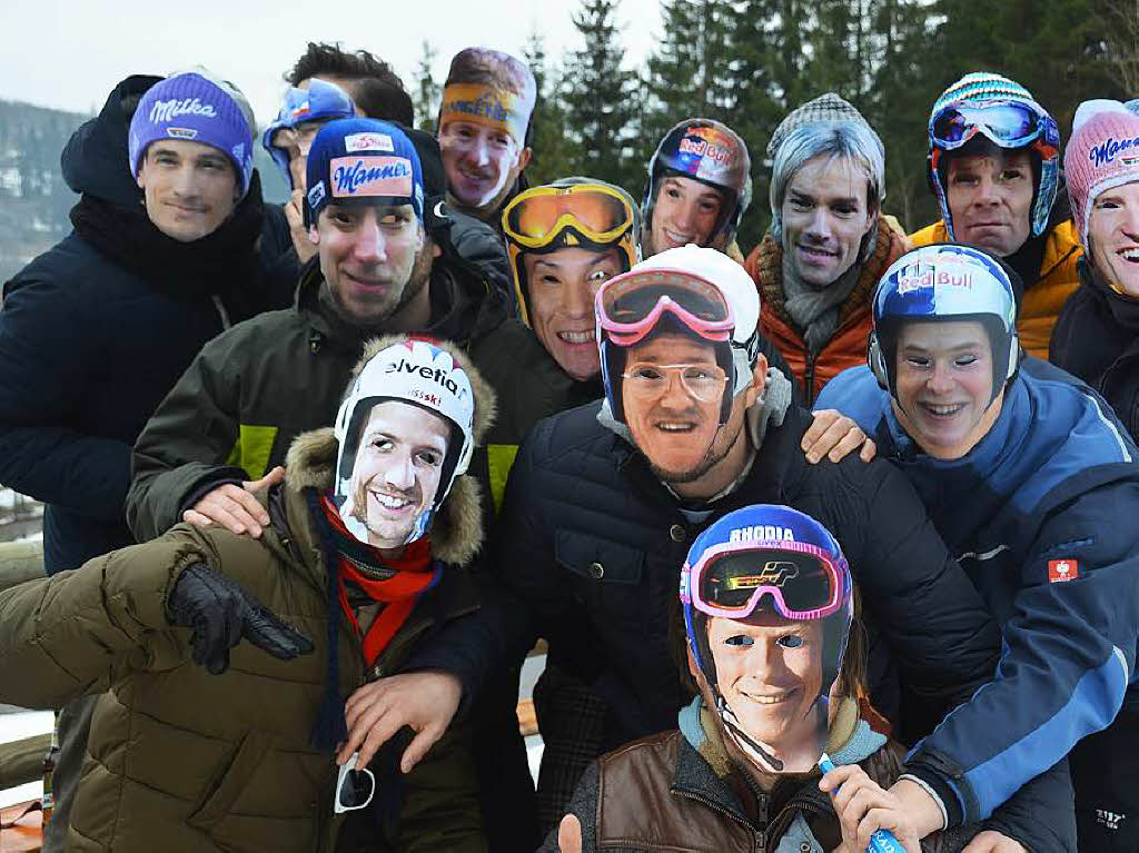 8500 Zuschauer haben am Samstag beim Weltcupskispringen in Neustadt den Sieg des Norwegers Johann Andre Forfang erlebt. Severin Freund wurde Fnfter, Andreas Wank aus Titisee Zehnter.