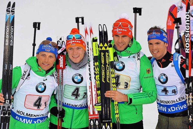 Silber-Skijger (von links): Erik Less...t Doll, Arnd Peiffer und Simon Schempp  | Foto: dpa