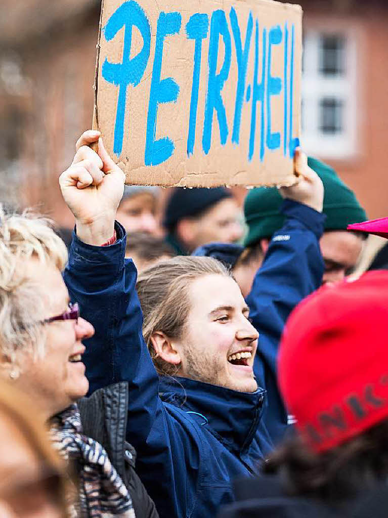 Flagge zeigen gegen Fremdenfeindlichkeit