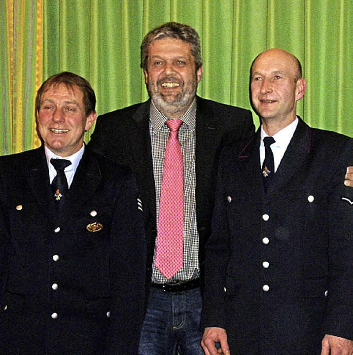 Brgermeister Michael Scharf freut sic...li.) und Stellvertreter Daniel Stoll.   | Foto: Cornelia Selz