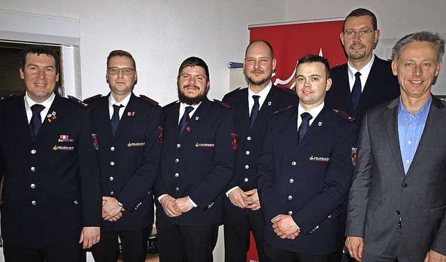 Fr 20 Jahre Dienstzeit in der Feuerwe...rgermeister Michael Wilke (von links).  | Foto: Paul Schleer