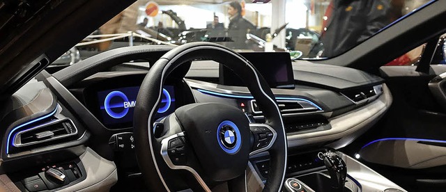 Ganz schn abgefahren, was da so an Te...k ins Cockpit eines neuen BMW-Modells.  | Foto: Hans-Jrgen Hege