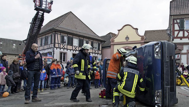 Groes Interesse beim Publikum fand di...owrack durch die  Feuerwehr Ettenheim.  | Foto: Olaf MIchel