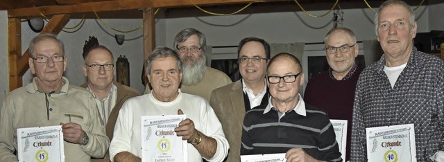 Ehrungen beim Radfahrverein Ltzelhard...mer und  der Vorsitzende Julius Stulz   | Foto: Sebastian Khli