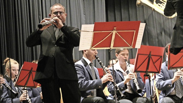 So vielfltig die Jahreszeiten, so abw...te der Solo-Oboist Washington Barella.  | Foto: Sabine Model