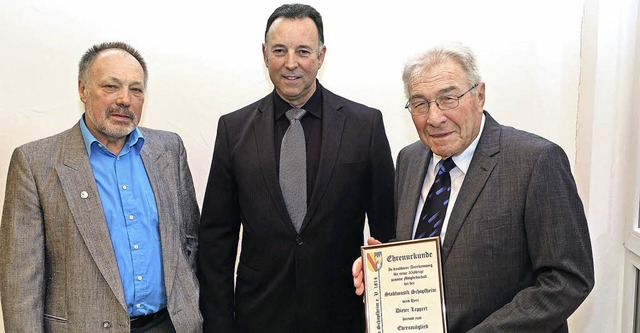 Willi Klemm (links) und Dieter Leppert...om Vorsitzenden  Peter Bhler geehrt.   | Foto: Hans-Jrgen Hege