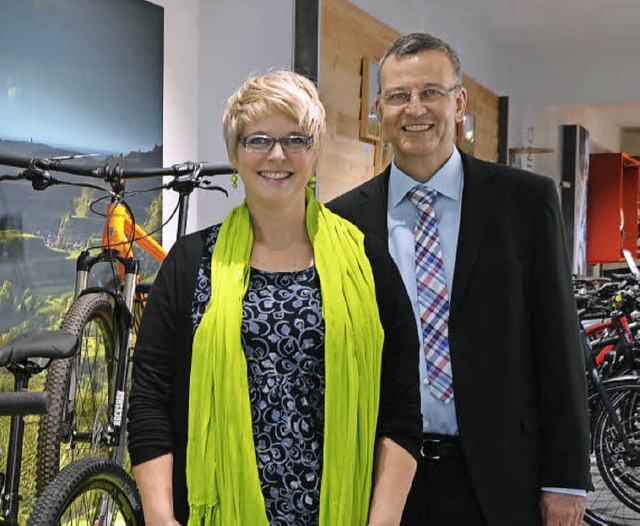 Angela und Thomas Schweizer sind stolz...g ihres Fahrradgeschfts in Breisach.   | Foto: Jochen Voigt