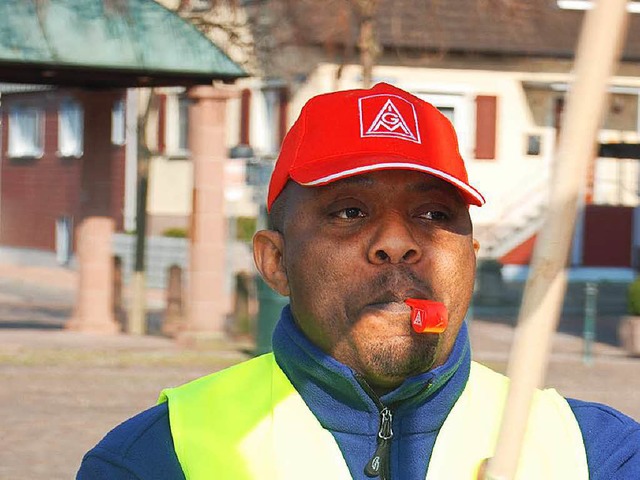 Protest gegen die Werkschlieung in Neuenburg  | Foto: Bernd Kramer