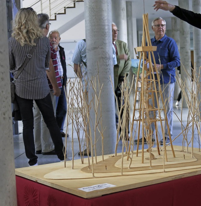 Der Turm im Modell von Ludwig Harter i...tellung ber den Bau des Eichbergturms  | Foto: Georg Vo