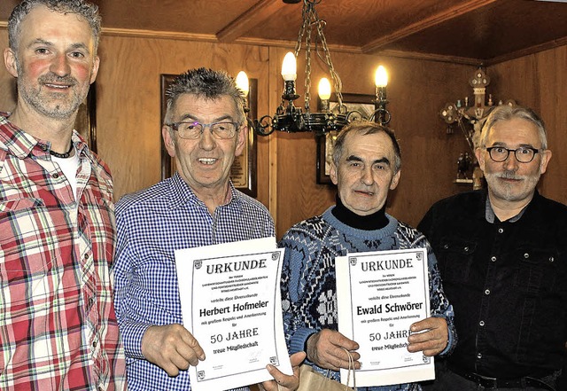 Vor 50 Jahren traten Herbert Hofmeier ...esundheitlichen Grnden entschuldigen.  | Foto: Christa Maier