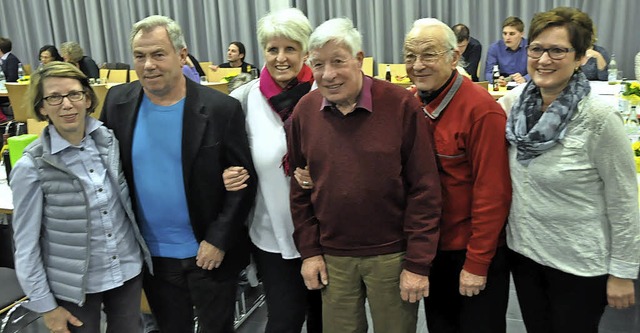 Der Vorstand mit den Geehrten (von lin..., Ernst Zwick, Hans Beck, Anette Neef.  | Foto: H.Geisler