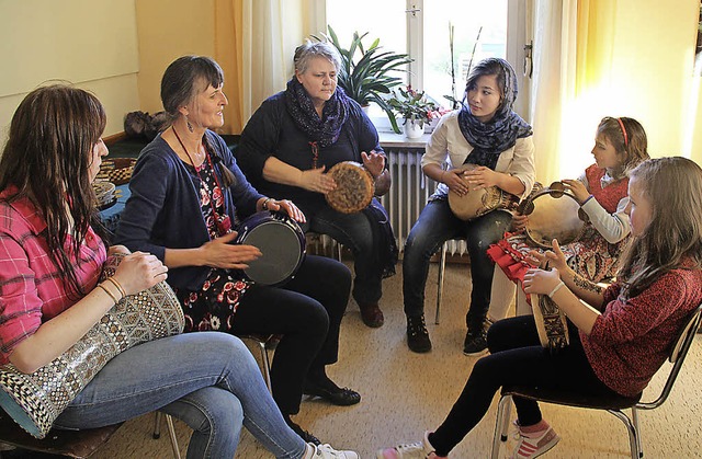 Die Arbeitsgruppe &#8222;Freizeit fr ...mittag aus, der sehr gut besucht war.   | Foto: Monika Weber