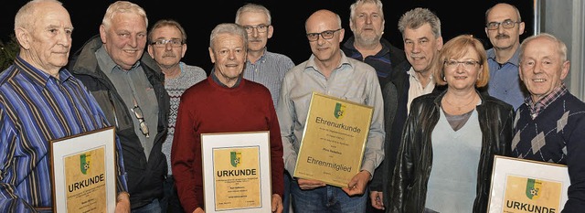 Die Geehrten (von links): Walter Bhle...mar Mller  sowie Siegfried Wiesmann.   | Foto: Heinz Vollmar