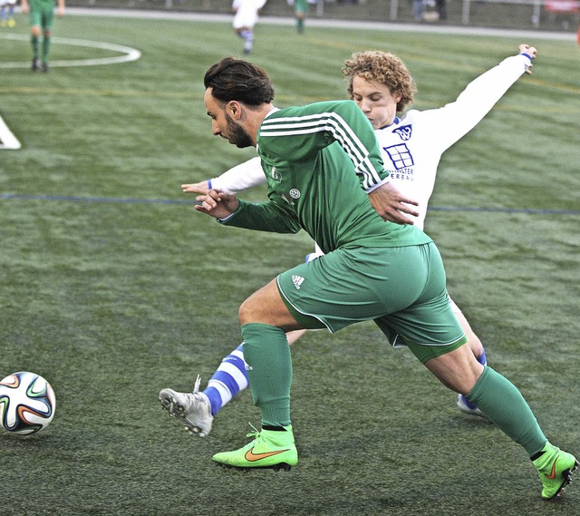 Denker und Lenker: Fabio Muto (grn) l...ller verletzt ausschied, wurde es eng.  | Foto: Schn