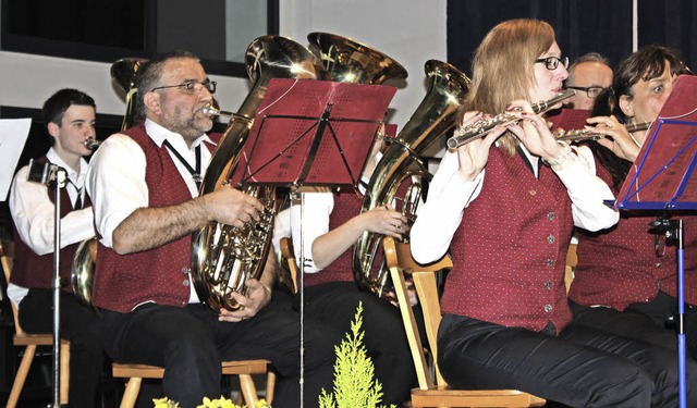 Der Musikverein Eschbach konzertierte bei einem Doppelkonzert.   | Foto: Jennifer Ruh