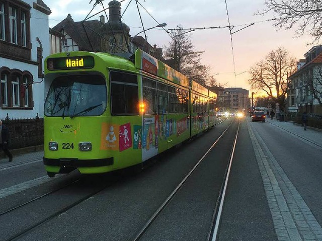 Eine Tram der Linie 3 stand in der Basler Strae.  | Foto: Peter Sliwka
