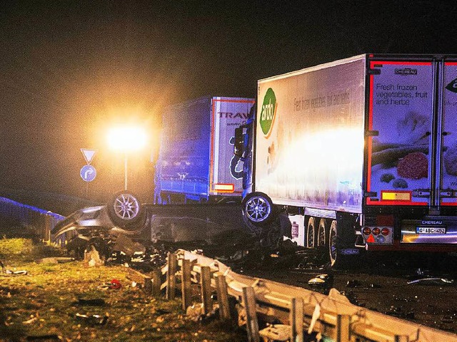 Drei Tote bei Verfolgungsjagd nahe Stuttgart  | Foto: dpa