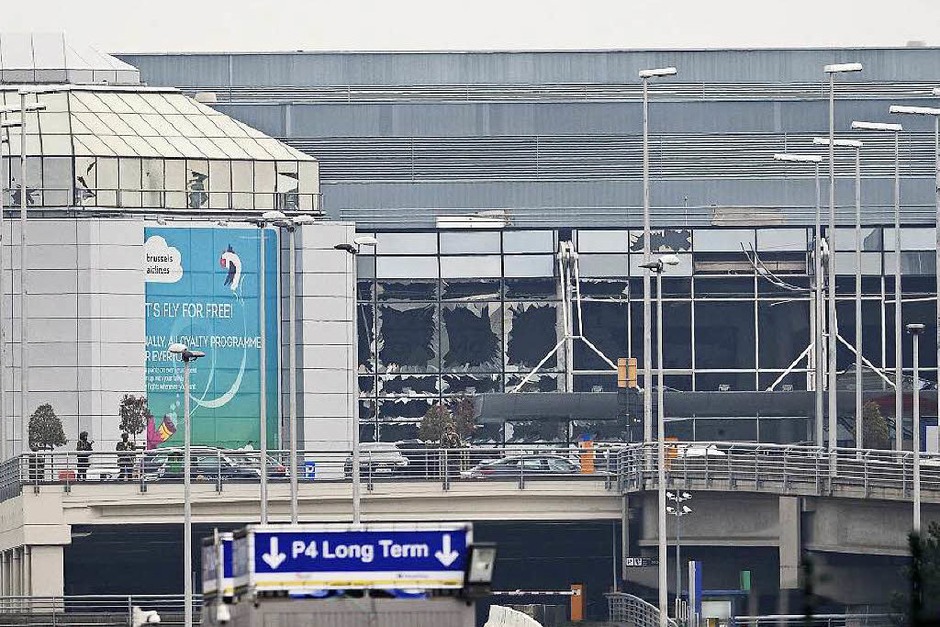 Explosionen am Flughafen (Foto: AFP) Explosionen am Flughafen (Foto: AFP)