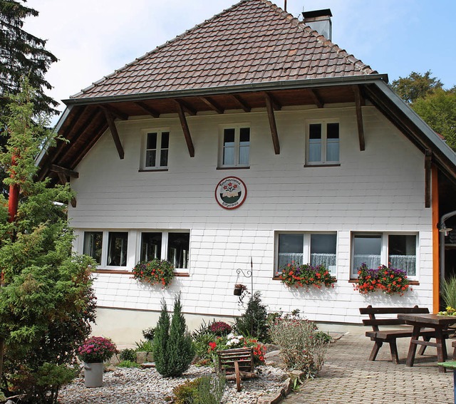 Die Haupteinnahmequelle der Hochtouris...freundehaus Hotzenwald bei Rickenbach.  | Foto: Privat