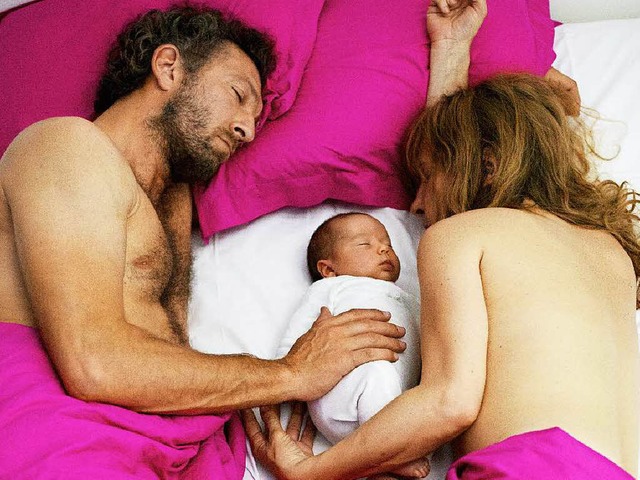 Glckliche Familie? Georgio (Vincent C...manuelle Bercot) und ihr Neugeborenes   | Foto: Studiocanal
