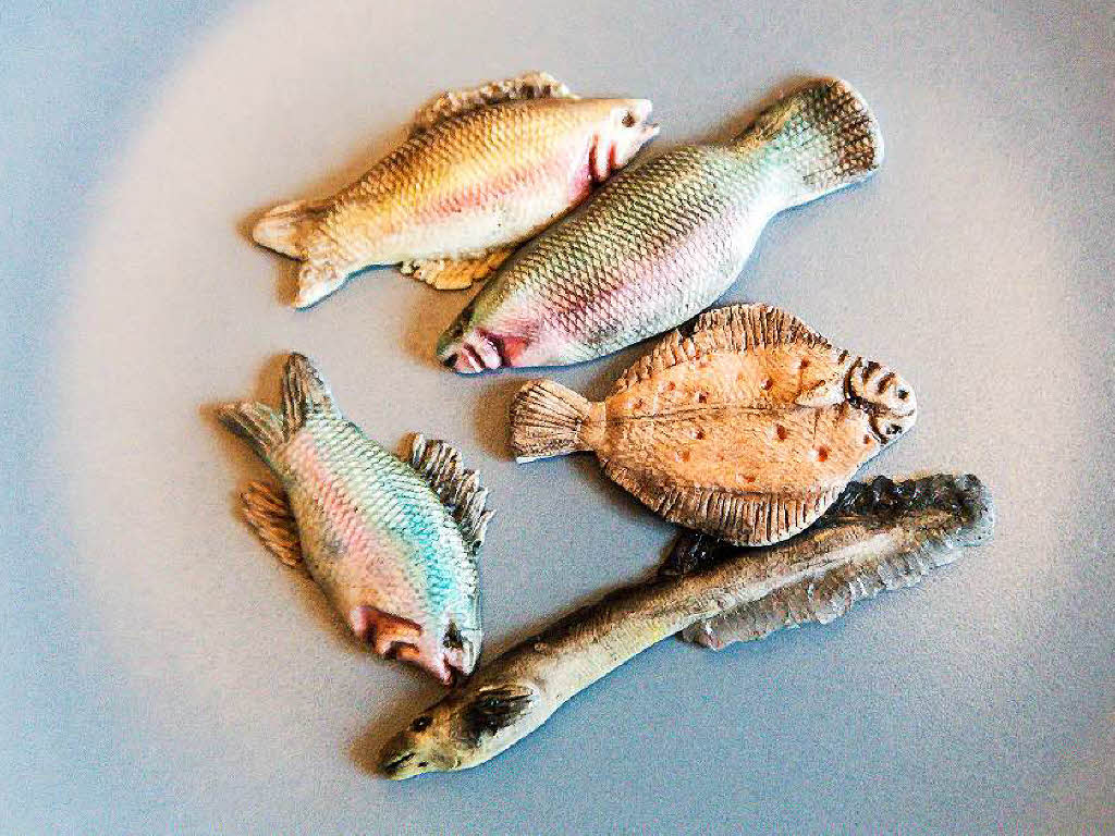 Die schimmernden Fische gehren zu Julias ersten Fimo-Kunstwerken