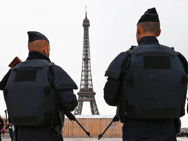Sicherheitskrfte werden bei der Fuball-EM in Frankreich stndig prsent sein.   | Foto: dpa