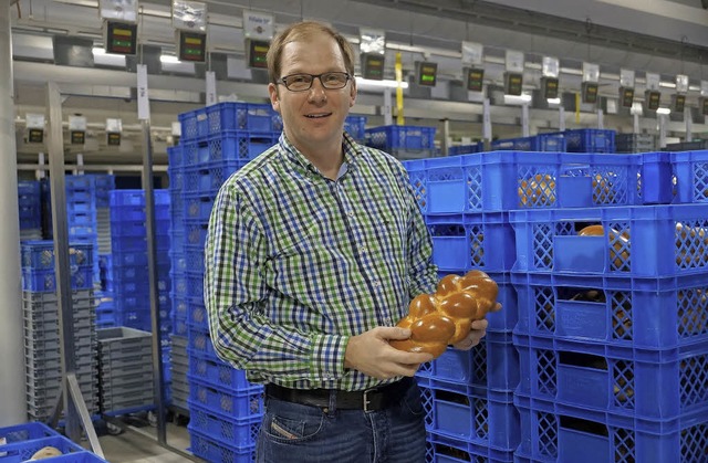 Bakerman is baking bread: Amadeus Heitzmann in seinem Betrieb.   | Foto: Privat