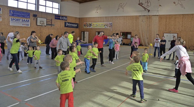 Beim Abschluss des Projekts &#8222;Tig...hten Eltern und Kinder begeistert mit.  | Foto: Jrg Schimanski