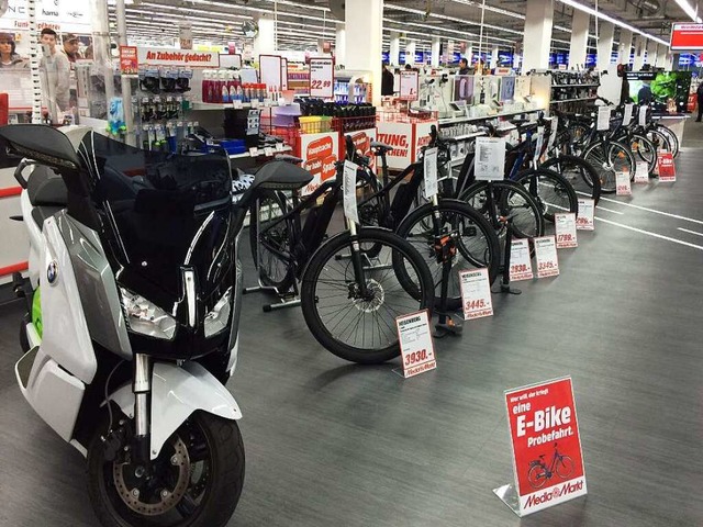 Jede Menge E-Bikes im Media Markt Freiburg  | Foto: Media Markt Freiburg