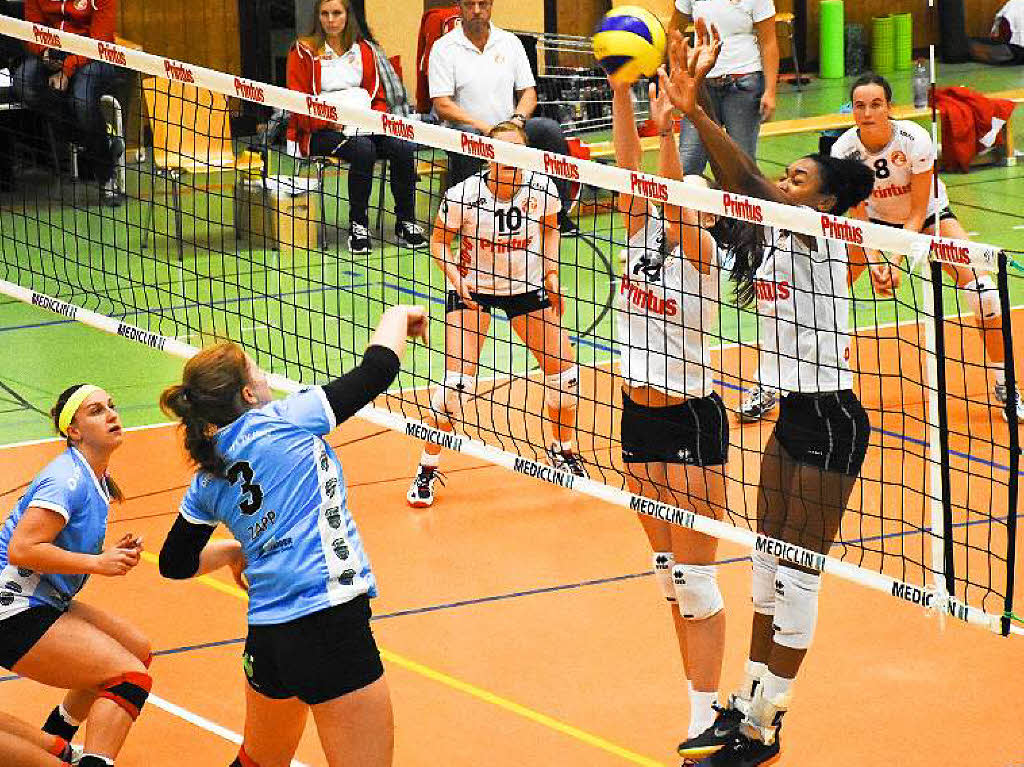 VC Offenburg –  proWIN Volleys TV Holz 3:1 (31.10.2015). Die Blockqualitt war einer der Erfolgsfaktoren der Spielzeit.