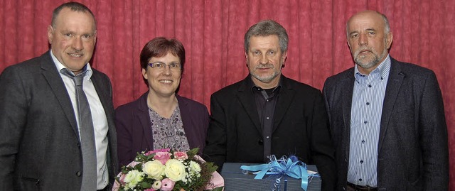 Geschftsfhrer Lorenz Boll (links) un...iter Sonja Rohde und Reinhard Stocker.  | Foto: Thomas Rhenisch