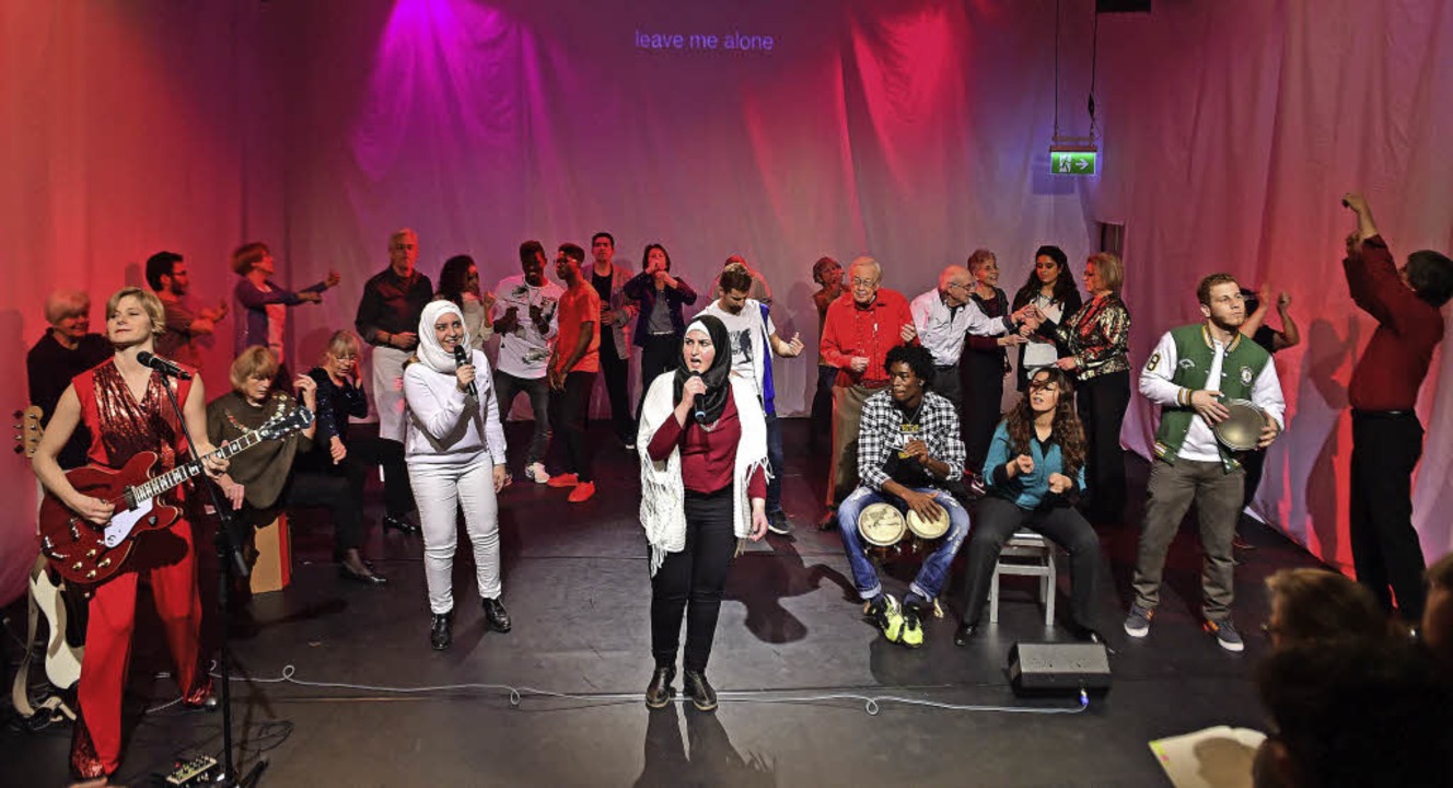 Begeistert aufgenommen: das Stck &#82...esellschaft&#8220; am Theater Freiburg  | Foto: Maurice Korbel/privat
