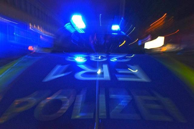 Zwei Personen bei Verkehrsunfall auf A 5 schwer verletzt