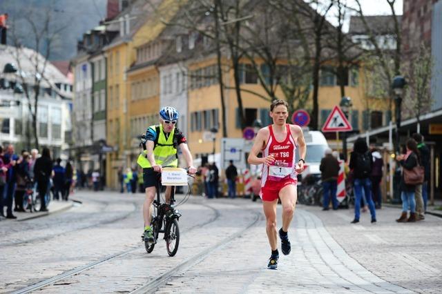 13. Freiburg-Marathon: Benedikt Hoffmann stellt Streckenrekord ein