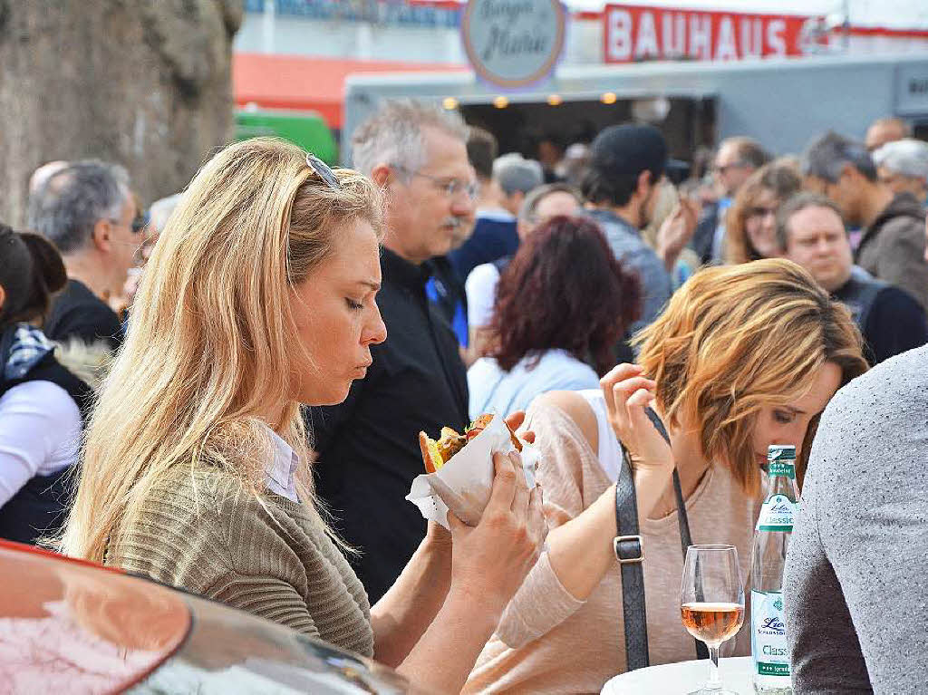 Reichlich Appetit brachten die 7000 Gste des BZ-Food-Truck-Fests mit auf das Gelnde der Alten Spinnerei in Lrrach-Haagen, wo die BZ ihr 70-jhriges Bestehen mit einer Party gefeiert hat.