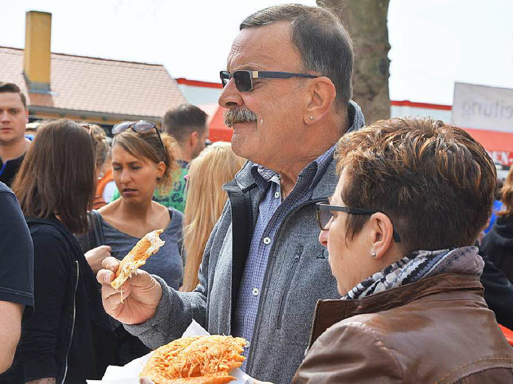 Reichlich Appetit brachten die 7000 Gste des BZ-Food-Truck-Fests mit auf das Gelnde der Alten Spinnerei in Lrrach-Haagen, wo die BZ ihr 70-jhriges Bestehen mit einer Party gefeiert hat.