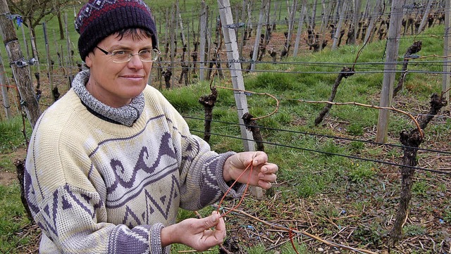 Pia Lickert von der Winzergenossenscha...ttertal beim Aufhnger der Dispenser.   | Foto: Christian Ringwald