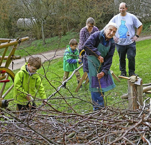 Beim jngsten Schneiderhof-Aktionstag ...les um den Wintervorrat an Feuerholz.   | Foto: Hans-Jrgen Hege