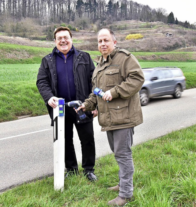 1,5 Kilometer mehr Sicherheit durch Wi... Links Brgermeister Hartwig Buhardt.  | Foto: Dieter Erggelet