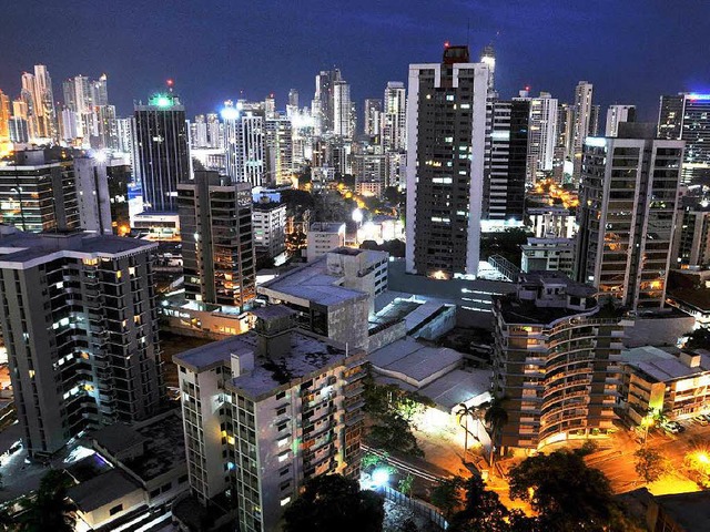 Mit Panama City assoziiert man neuerdi...trum internationaler Briefkastenfirmen  | Foto: dpa
