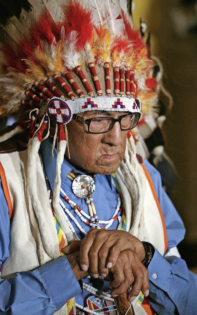 Joe Medicine Crow bei der Verleihung der Freiheitsmedaille   | Foto: dpa