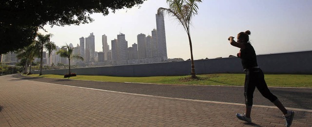Wo geht&#8217;s lang? Blick auf Panama City   | Foto: dpa