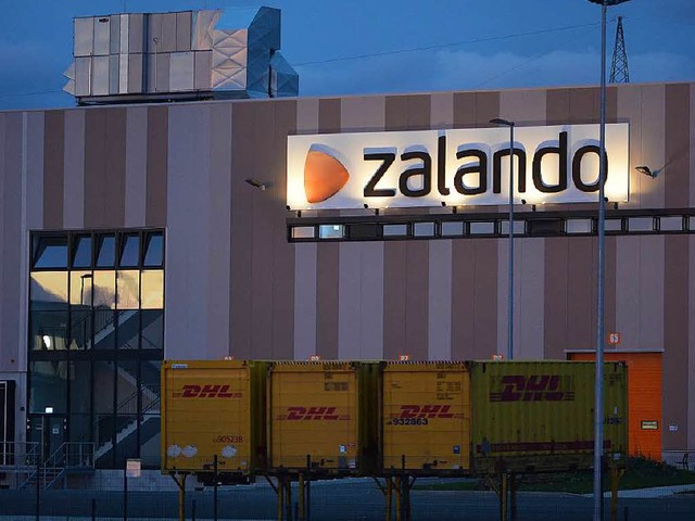 130 Millionen Euro investiert allein Z...lando-Zentrum im thringischen Erfurt.  | Foto: Marc Tirl
