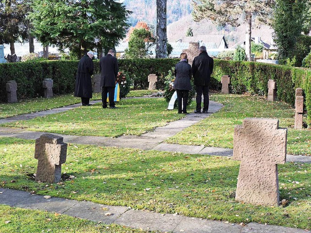 Die erschossenen Deserteure haben ihre Grber auf dem Waldkircher Friedhof.  | Foto: Sylvia Timm